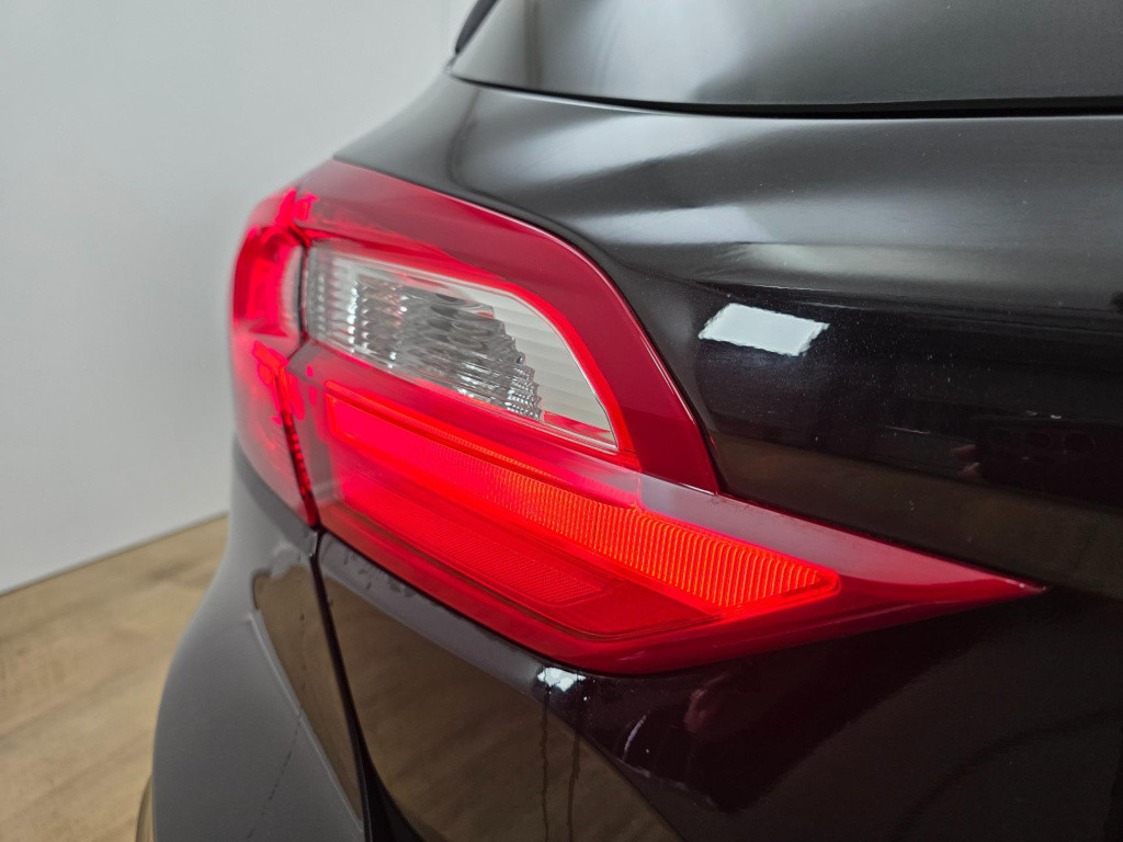 Ford Fiesta occasion 1.0 ecoboost titanium (luxe uitvoering) met carplay en