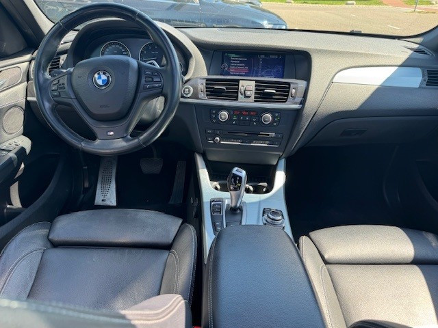 BMW X3 xdrive20i high executive l m line sportpakket l panoramadak l leder 