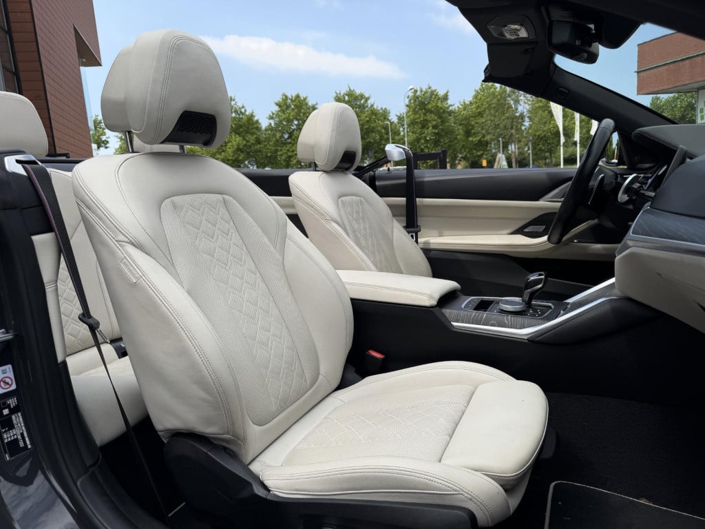 BMW 4 Serie cabrio m440i xdrive high executive m sport pro nl-auto np. €121