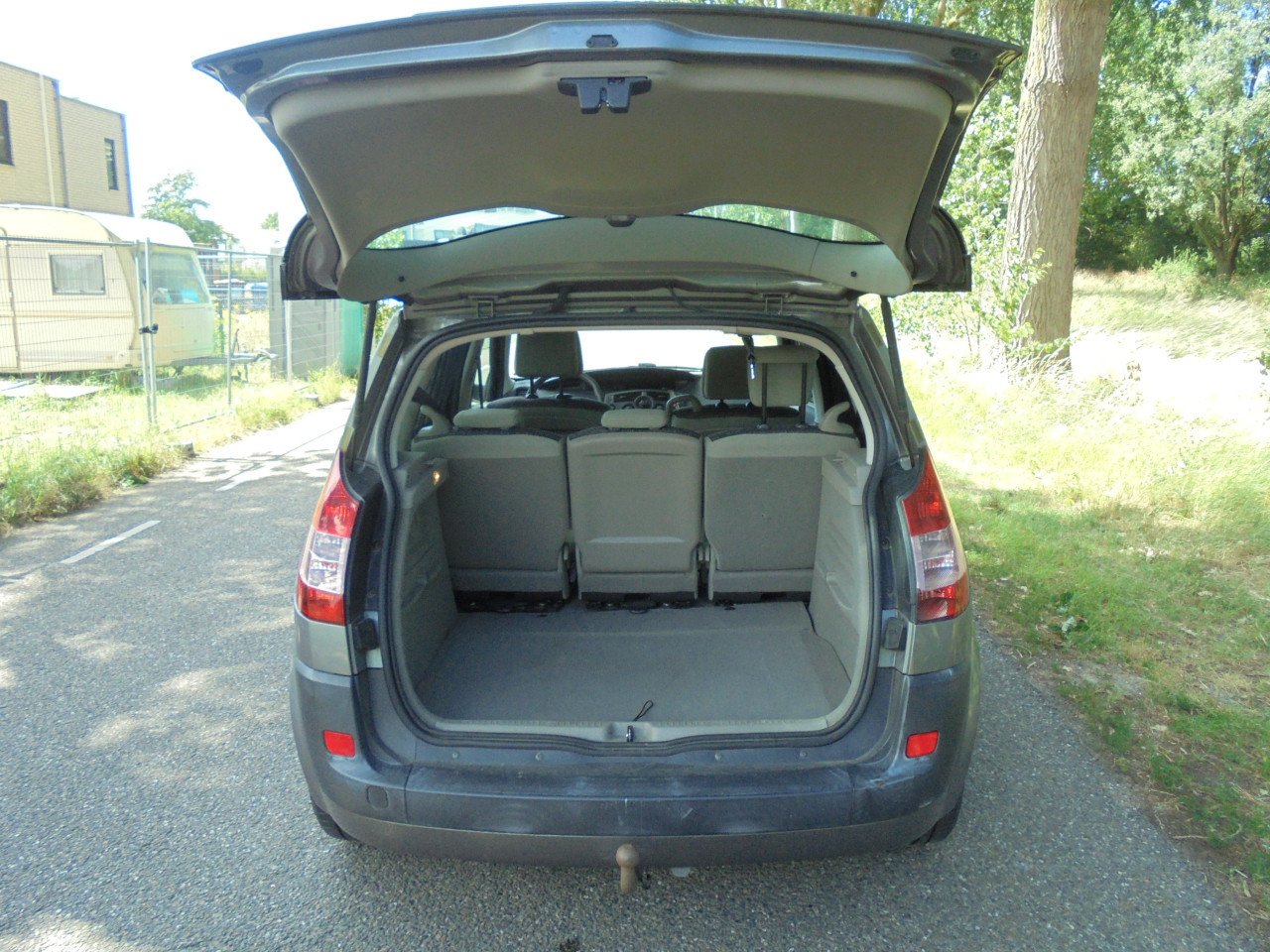 Megane Scenic nette auto binnenbekleding in heel goede staat N.A.P 140.176