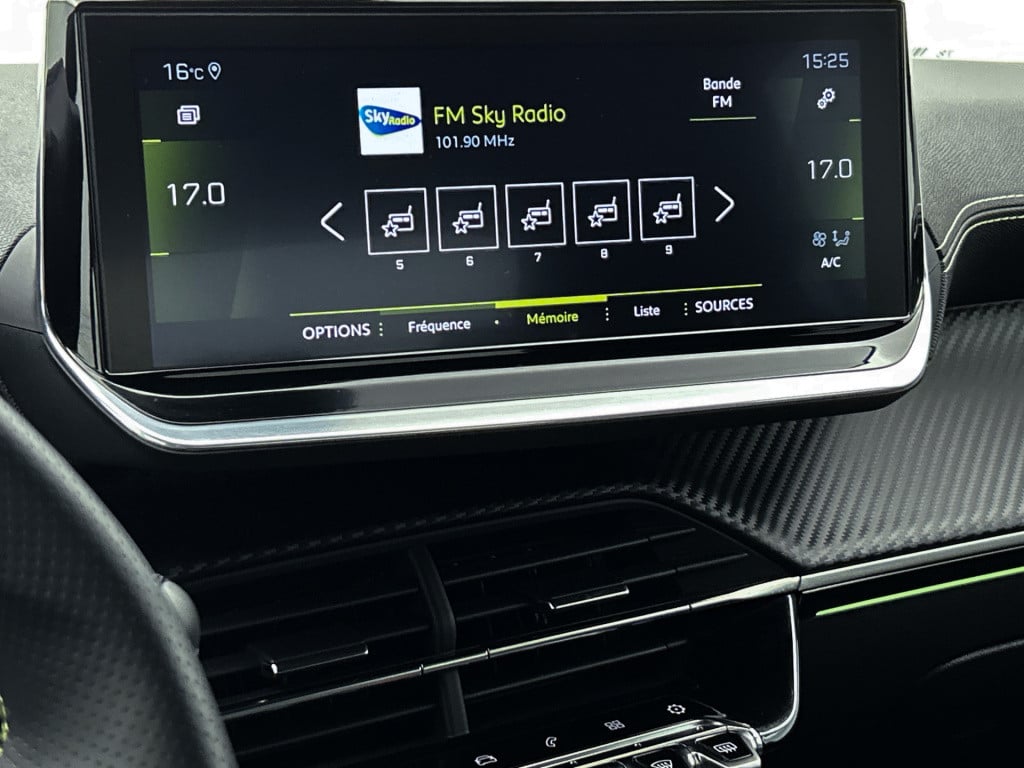 Peugeot 208 100 pk automaat gt-line stoelverwarming | navi | keyless entry