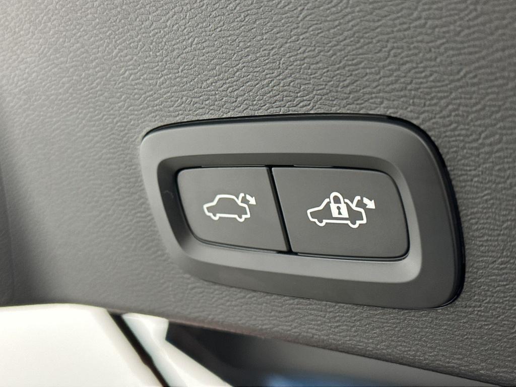 Volvo XC40 t5 262pk recharge ultimate dark | adap.cruise| panodak| trekhaak