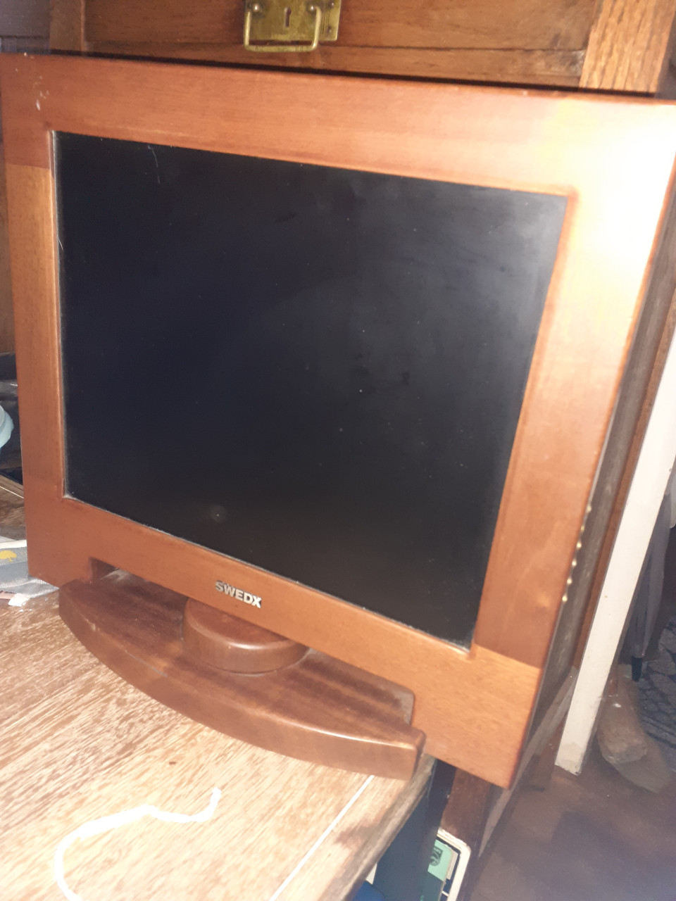 3 x Computer BEELD-SCHERM Monitor TVE & ACER & Houten.!