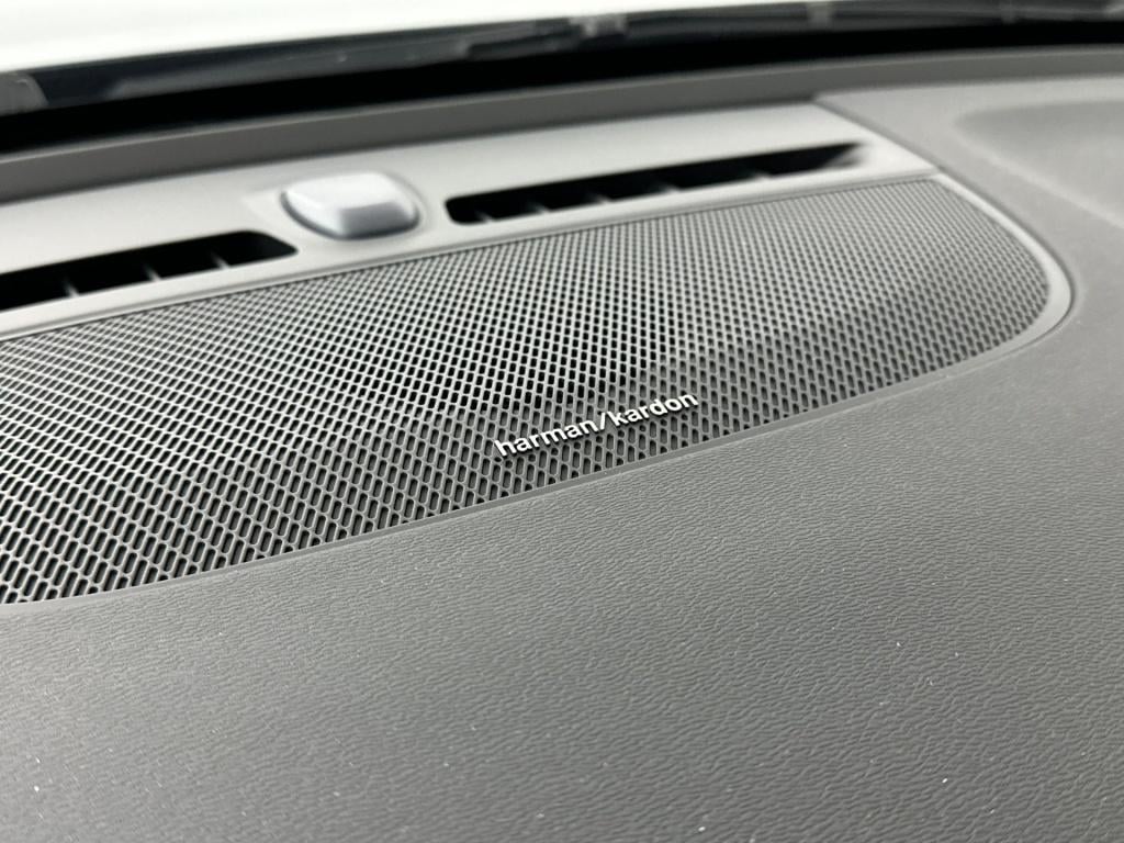 Volvo Ex40 extended range ultra black edition