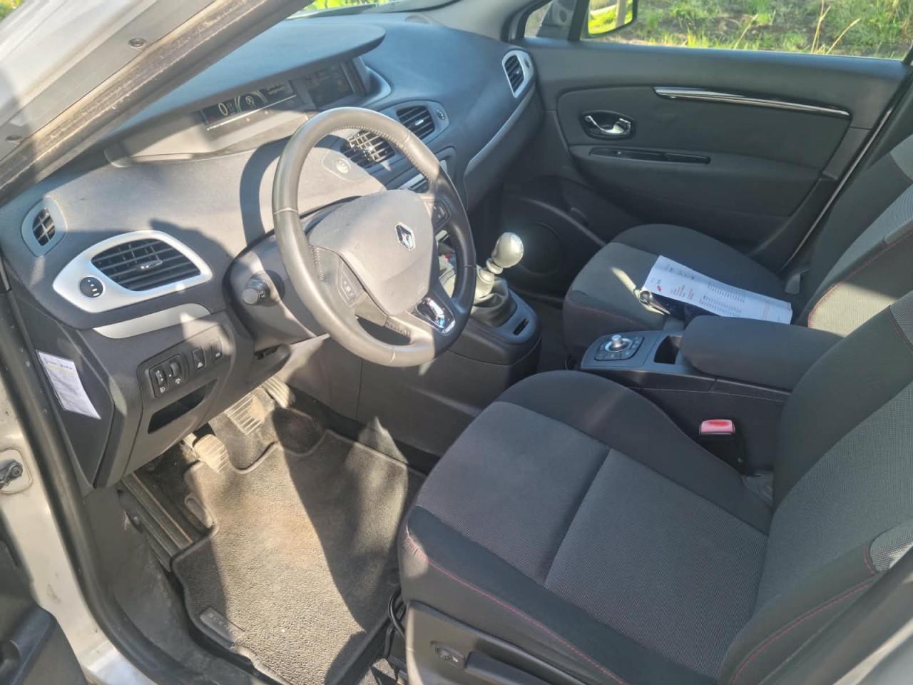 Renault grand scenic 1.2 tce energy 115 bj 2014 7 persoons