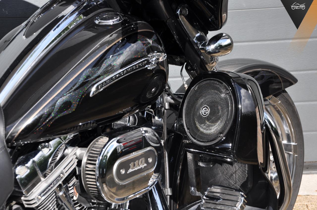 Harley Davidson FLHXSE Street Glide CVO 110 pracht exemplaar!