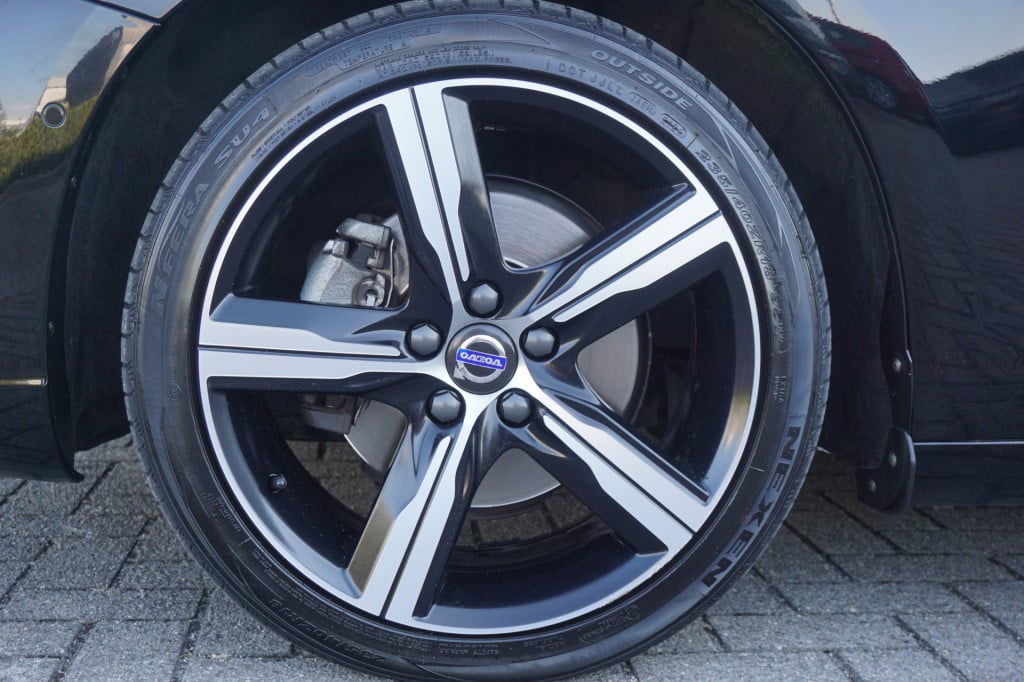 Volvo V60 2.0 d4 business sport - automaat - climate / navi / cruise / lane