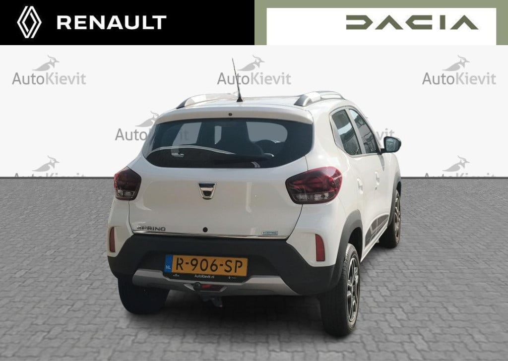 Dacia Spring comfort plus 27 kwh - trekhaak