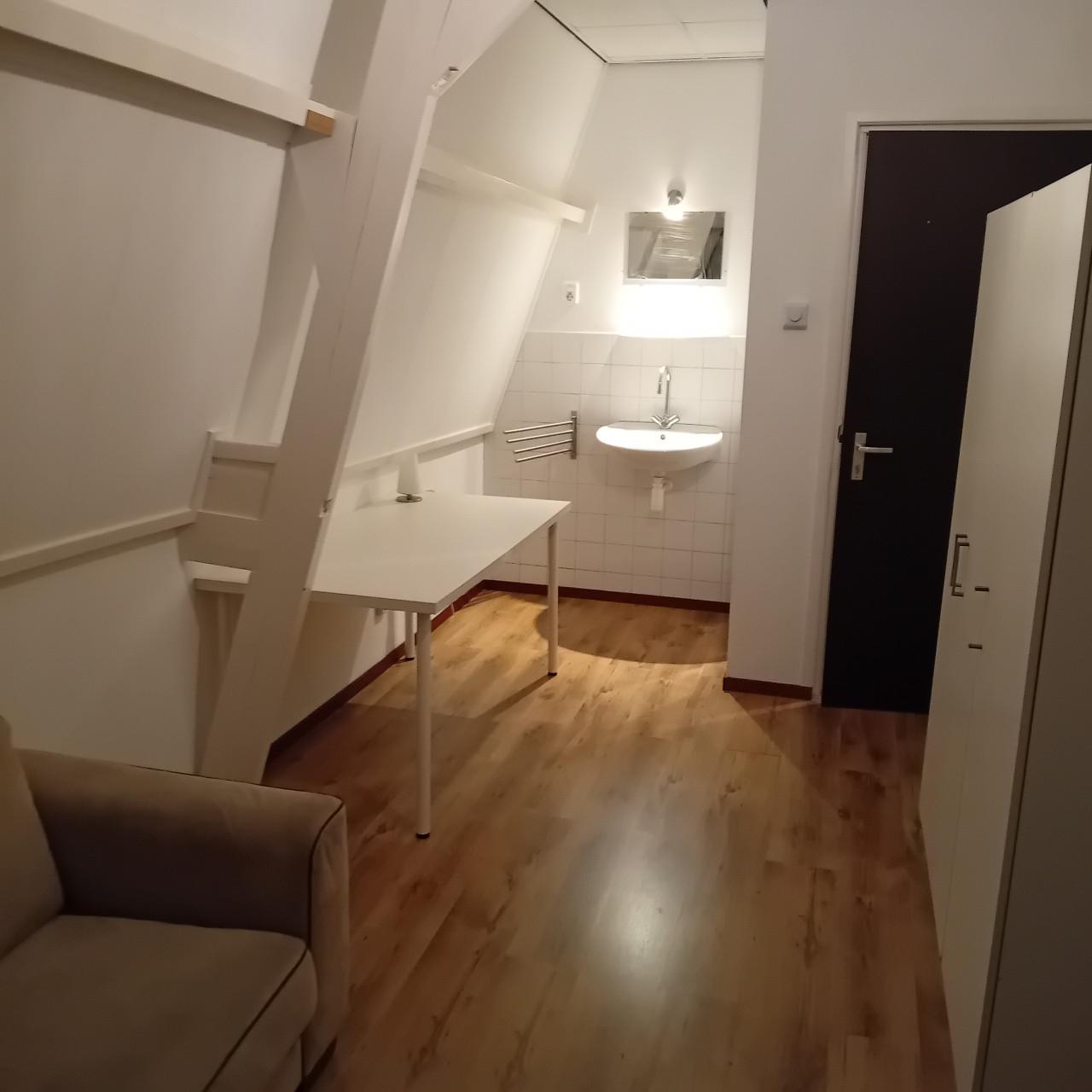 Te huur nette studentenkamer voll gemeubileerd in Vlissingen