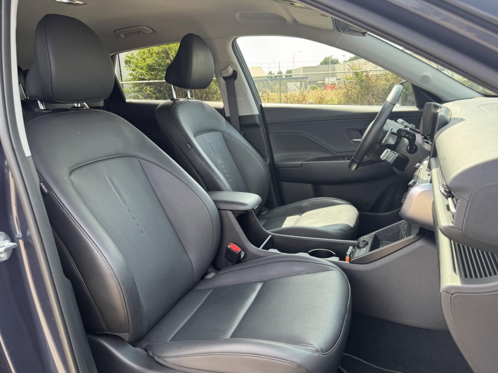 Hyundai Kona 1.6 gdi hev premium | two-tone lakkleur | stoelverwarming + -v