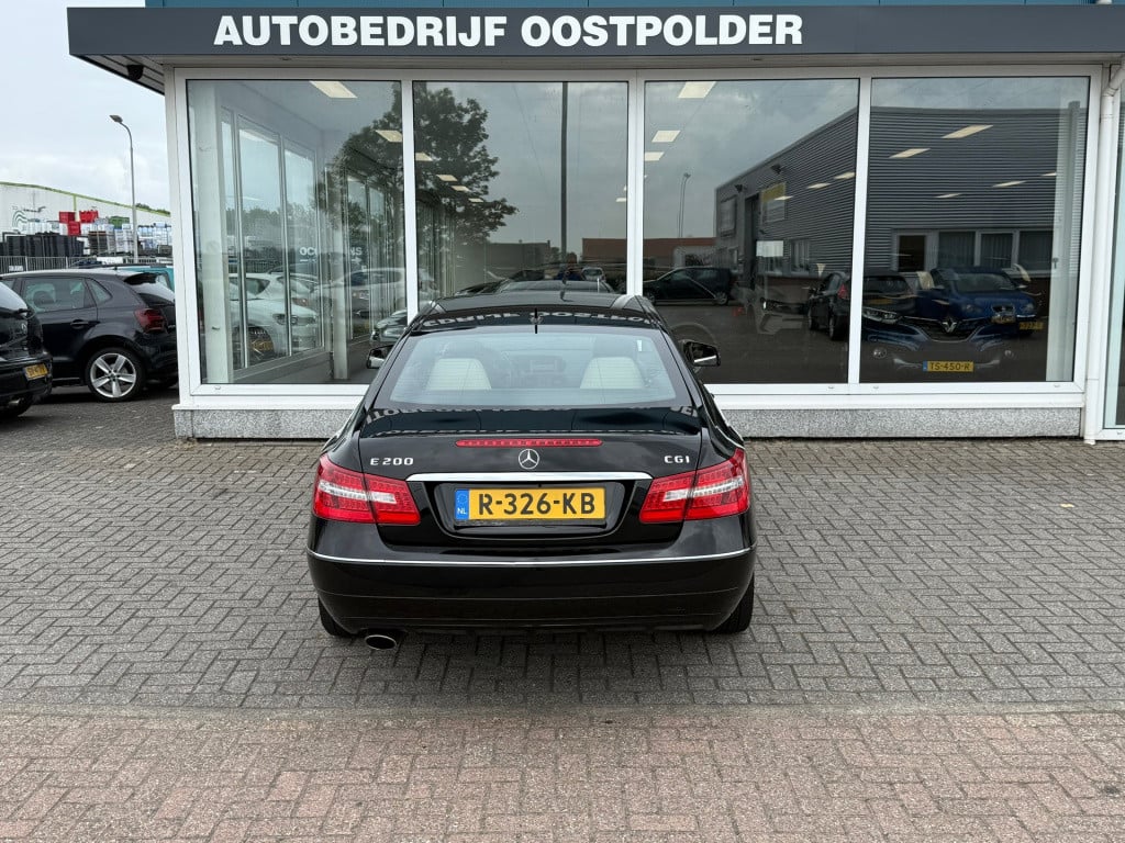 Mercedes-Benz E-Klasse coupé 200 cgi elegance