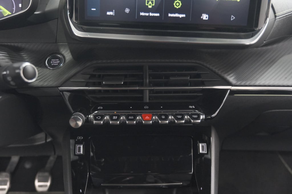 Peugeot 208 puretech 100 gt | camera | apple carplay | parkeersensoren