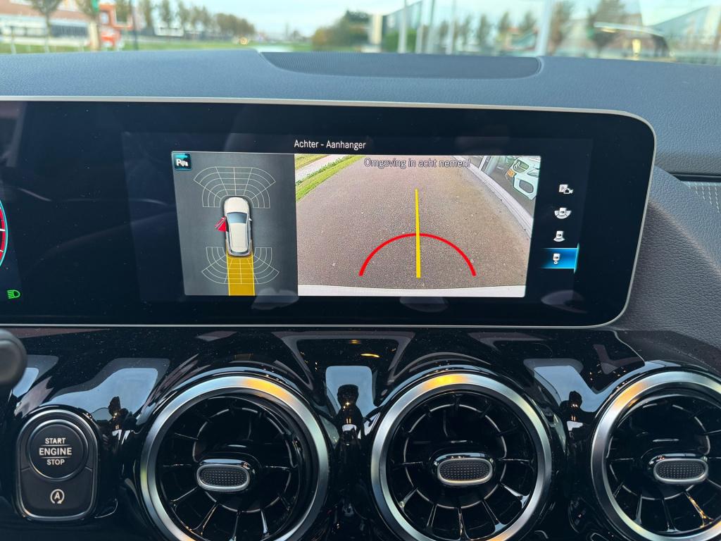 Mercedes-Benz B-Klasse 220 progressive automaat , trekhaak , panoramaschuif