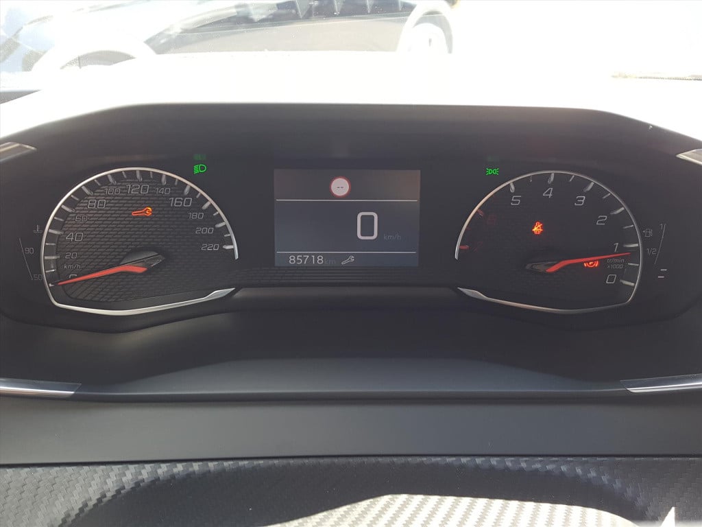 Peugeot 2008 1.2 puretech 100pk allure pack navigatie | apple carplay & and