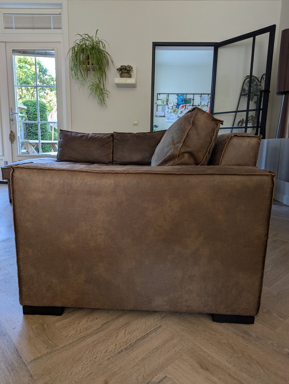 Stoere bruine hoekbank te koop