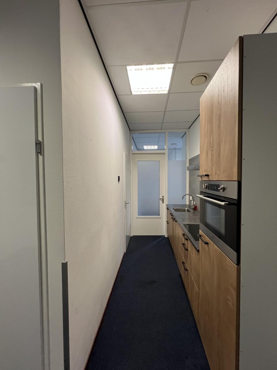 90m2 nette kantoor/bedrijfsruimte op goede zichtlocatie Goes