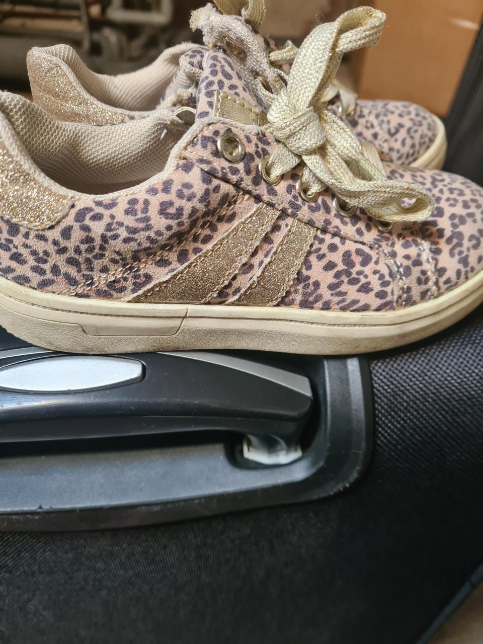 Meisjes schoenen maat 28