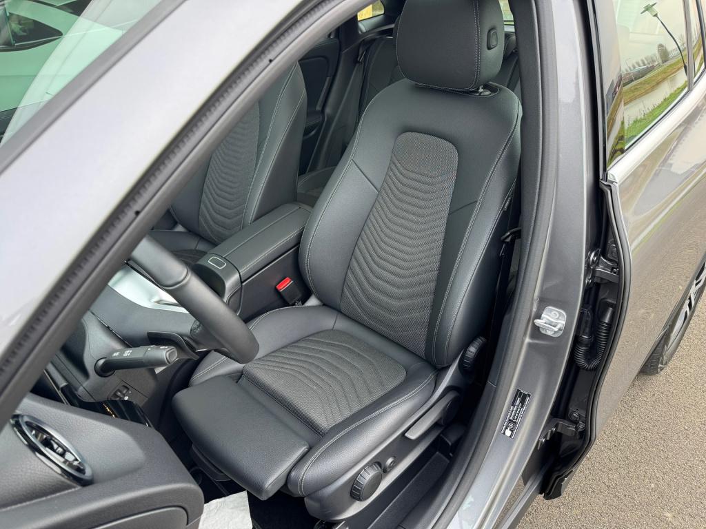 Mercedes-Benz Gla-klasse 250 e progressive line advanced automaat ,elektris