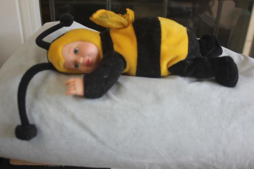 2 Anne Geddes poppetjes..GERESERVEERD