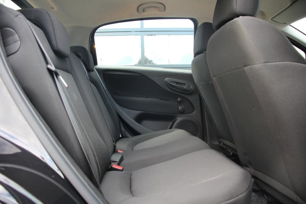 Fiat Punto evo 1.2 lounge - elek pakket - airco - 5drs - nap - dealer oh!