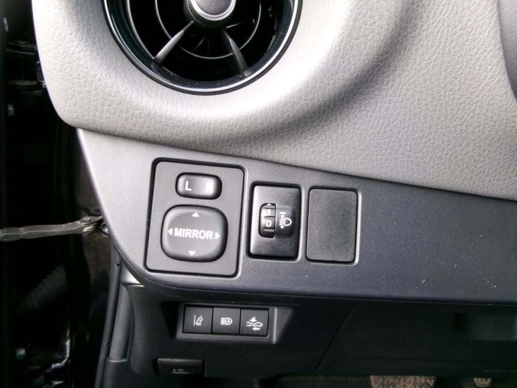 Toyota Yaris 1.5 hybrid clima, camera, multimedia, bluet.