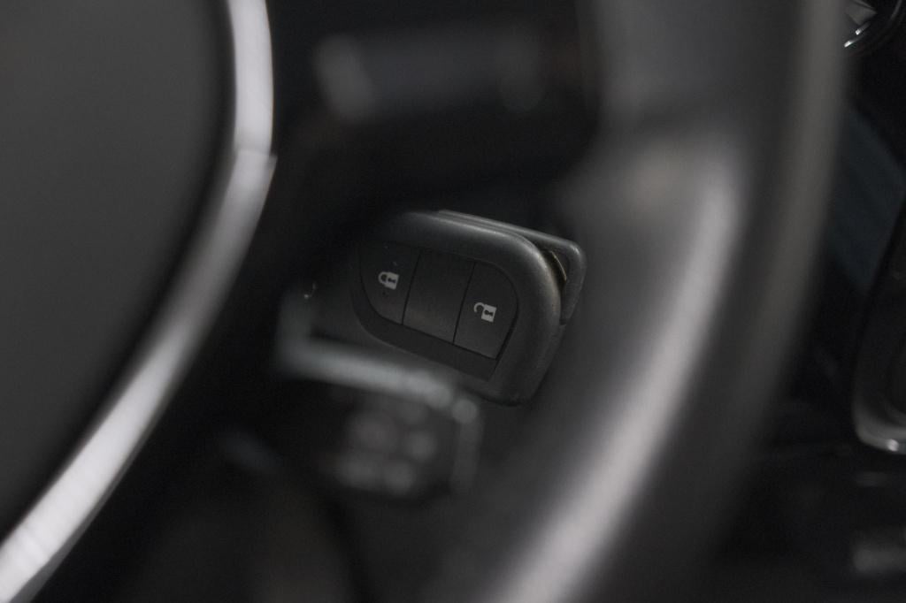 Citroen C1 1.0 vti feel | airco | bluetooth radio | getint glas | 5 deurs