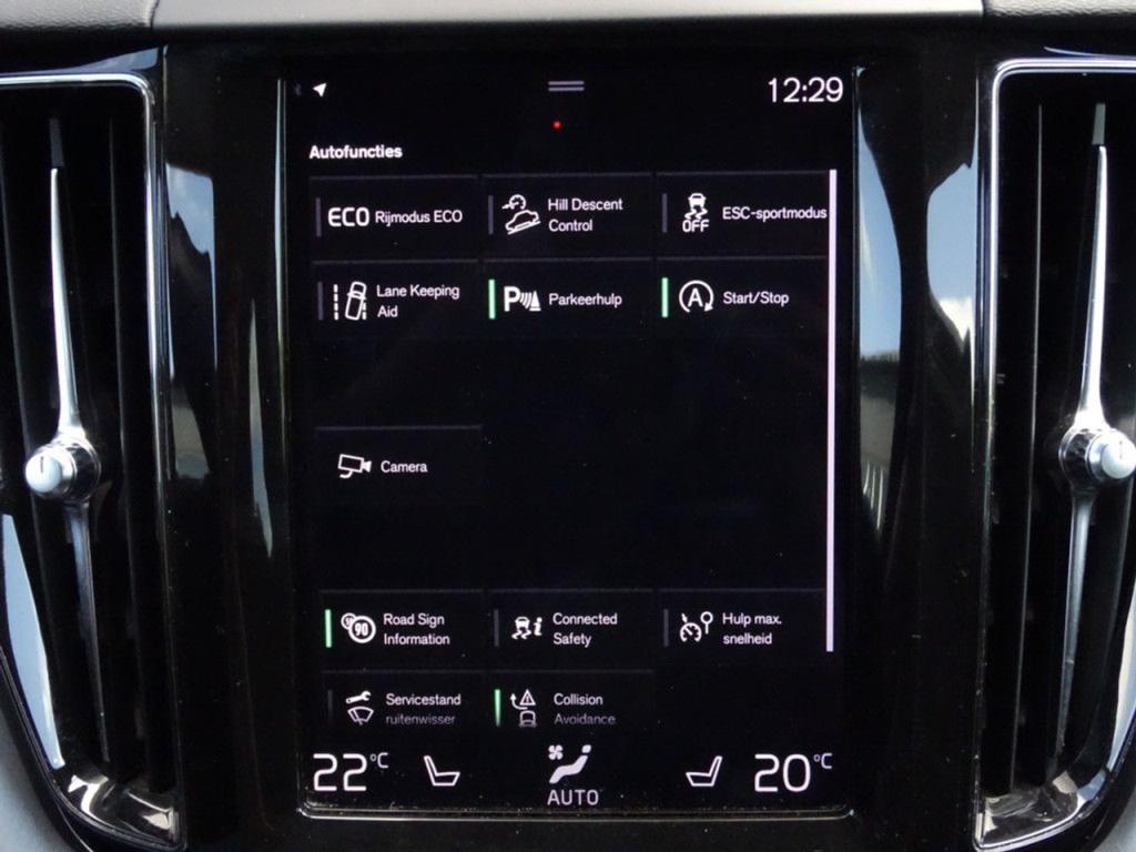 Volvo XC60 2.0 d4 momentum pro adap. led | apple carplay/android auto!