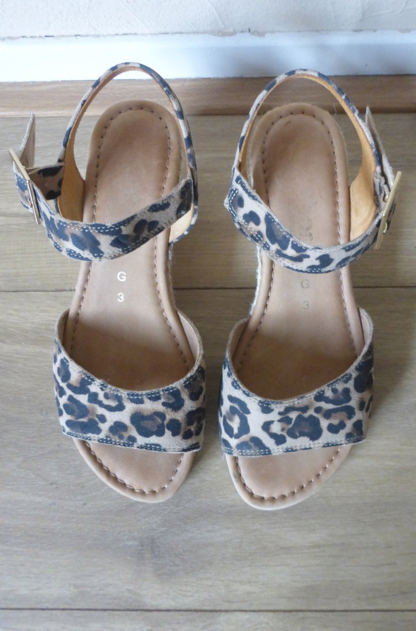 Sleehak sandalen met panterprint van Gabor maat 35,5