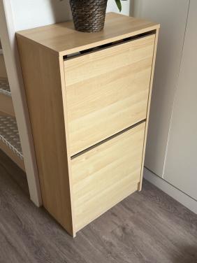 Leuk schoenenkastje met 2 kleppen