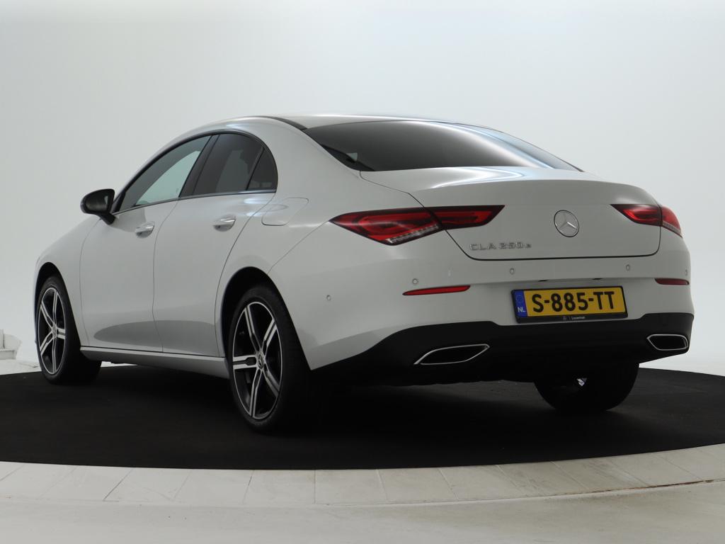 Mercedes-Benz Cla 250 e plug-in hybride elektrische achterklep | smartphone