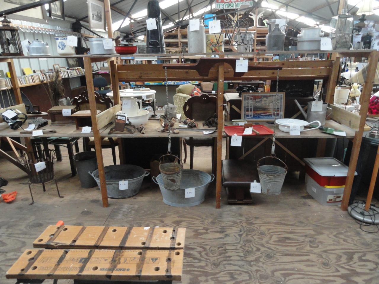 Rommelmarkt / Schuurverkoop