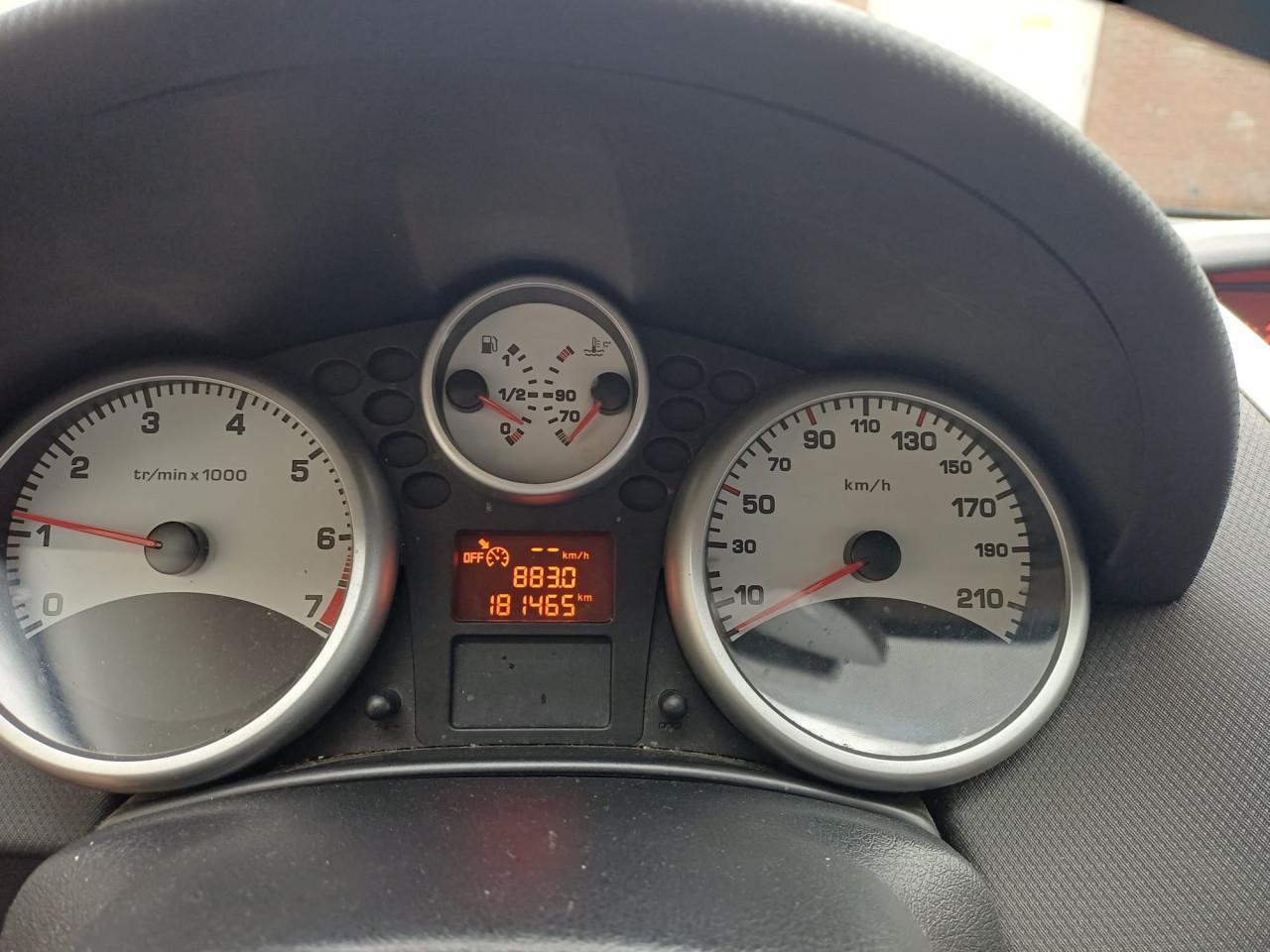 Te koop zwarte peugeot 207