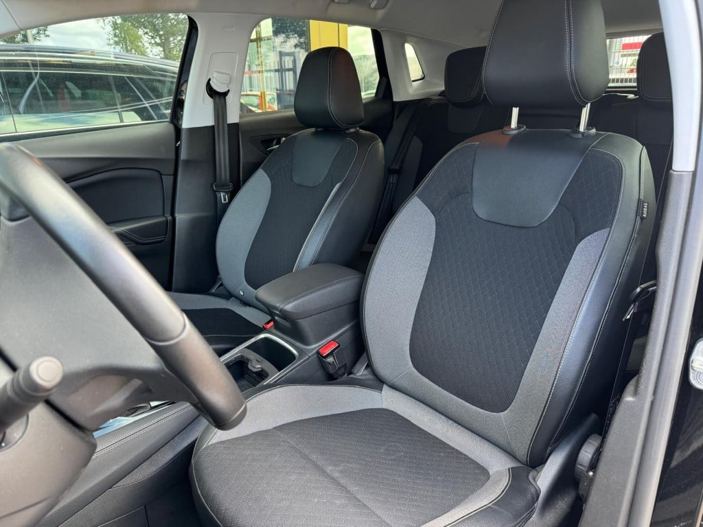 Opel Grandland X 1.2 turbo bus. ex.