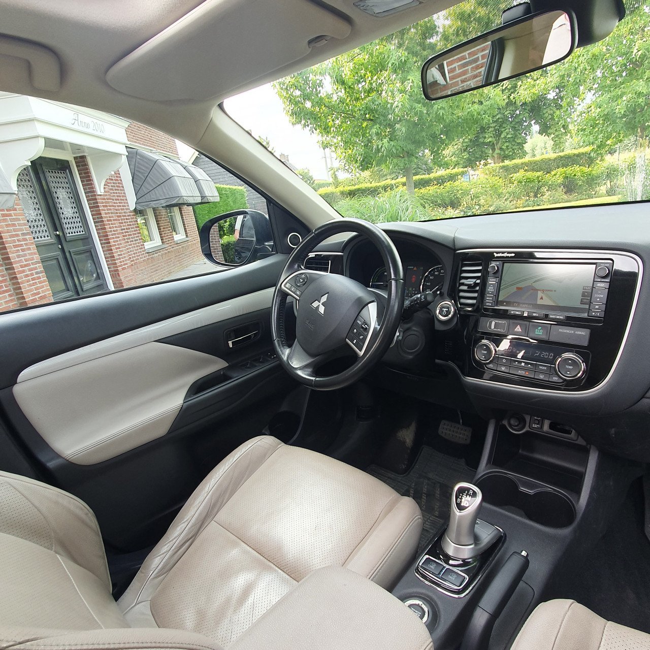 Mitsubishi Outlander Phev 7 zitter 4WD 7 persoons!