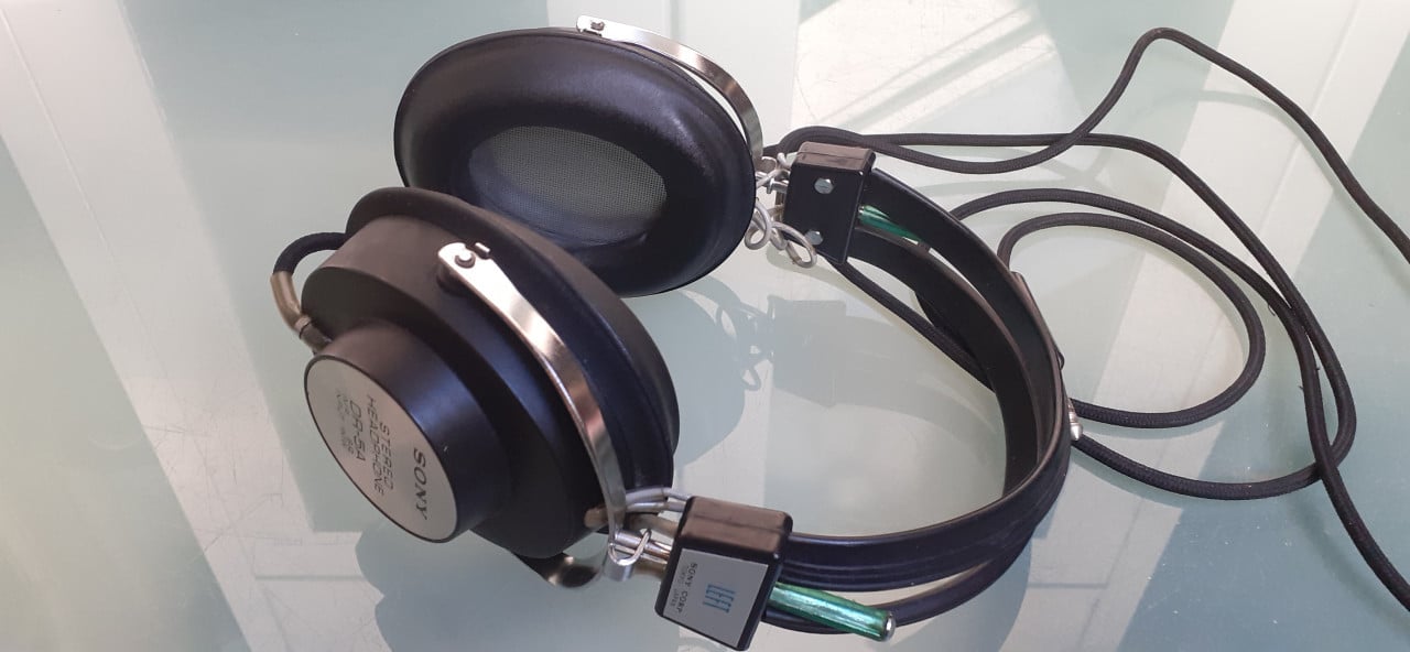 Sony stereo vintage headphone type DR-5A
