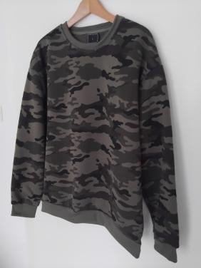 Sweater Army green draagmt. M