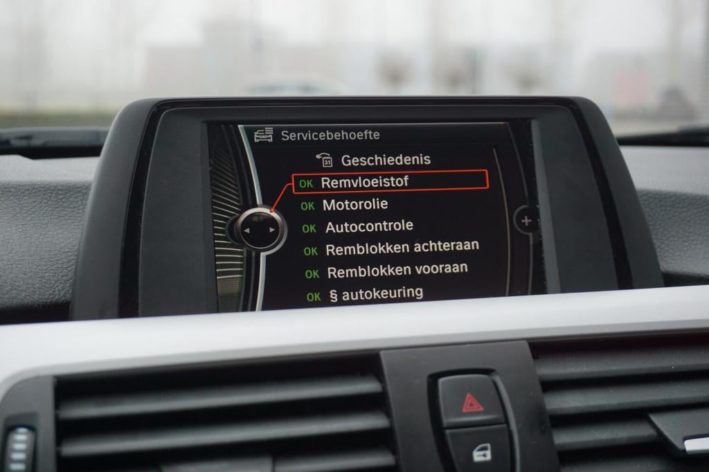 BMW 3-serie 320i automaat - airco / cruise / elektr. ramen / nap