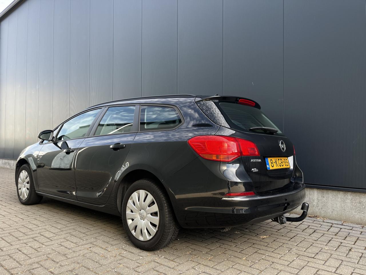 Opel Astra Sports Tourer 1.4 Business +TREKHAAK,
