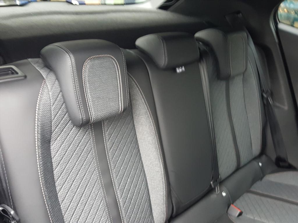 Peugeot 2008 1.2 hybrid 145pk e-dcs6 allure apple carplay & android auto | 