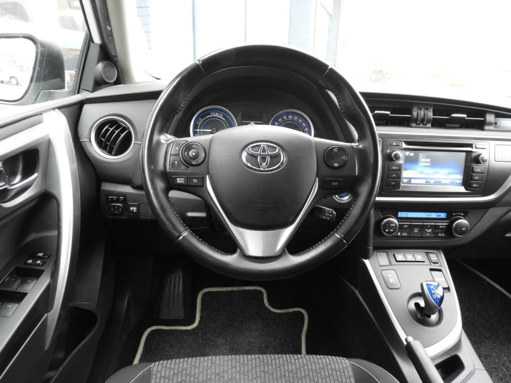 Toyota Auris 1.8 hybrid executive trekhaak