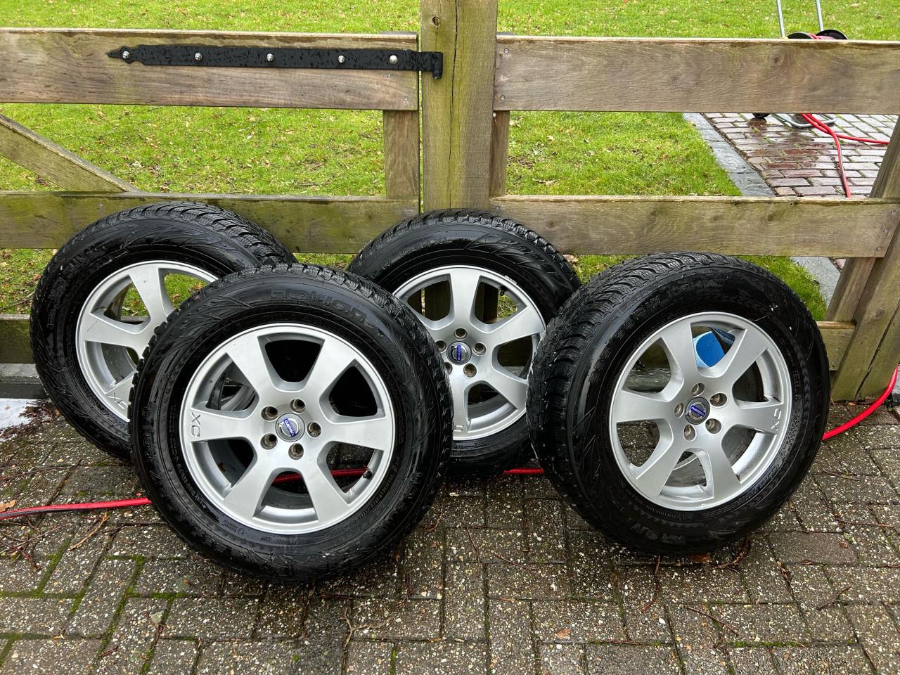 17 inch velgen Volvo xc60 winterbanden