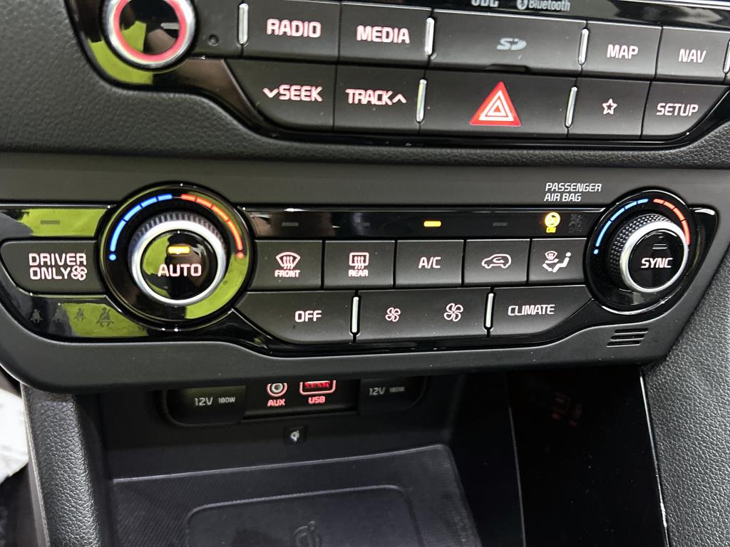 Kia Niro 1.6 gdi hybrid executiveline | trekhaak | jbl | schuifdak | stoelv