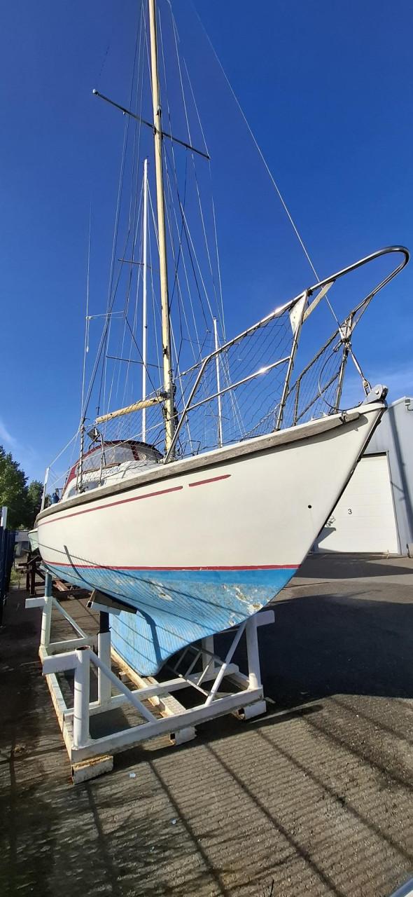 Hurley 700 kajuitzeilboot