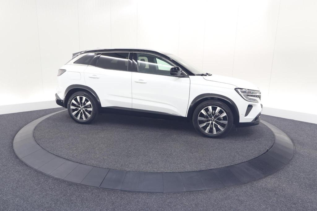 Renault Austral 1.2 e-tech full hybrid 200 techno | 360 camera | panoramada