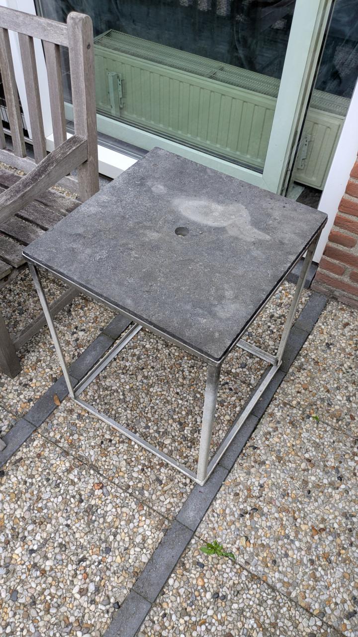 Vijvertafel/ ornament