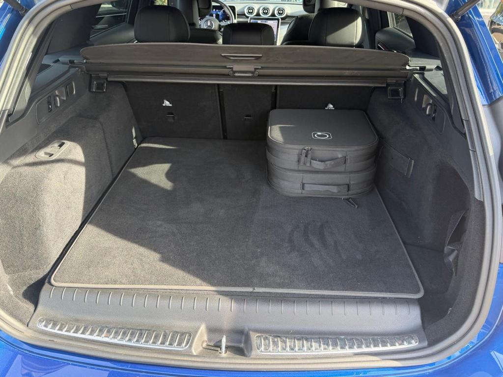 Mercedes-Benz C-Klasse estate 300 e amg line l panoramadak l led l mbux l d