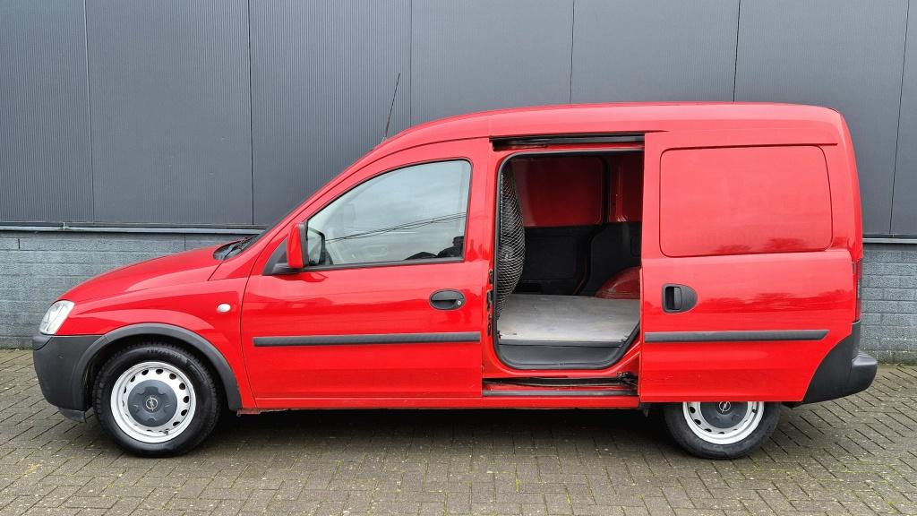 Opel Combo 1.4-16v comfort 1.4-16v | 2x zijschuifdeur | achterklep | trekha