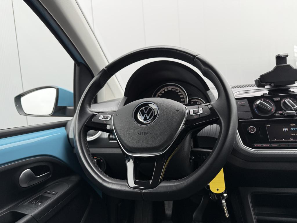 Volkswagen UP! 1.0 active 65pk | cruise | camera
