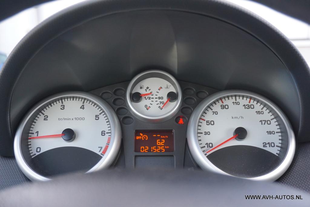 Peugeot 207 1.4 vti style, 21.000 km, uniek!!