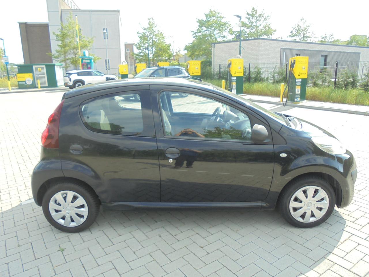 107 5 deur uitvoering met de onverwoestbare 3 cilinder motor Apk mei 2027